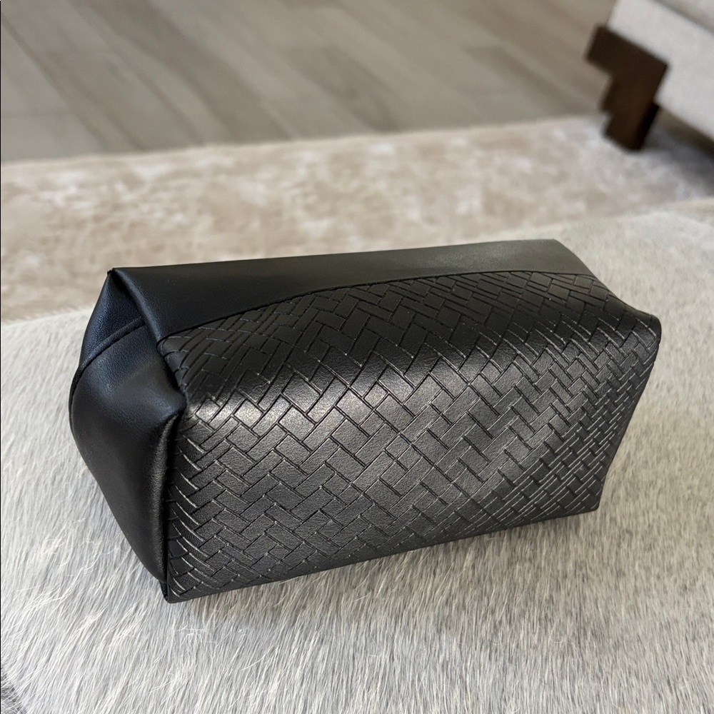 Cole Haan Black Leather Toiletry / Dopp Kit – Woven Detail – Travel Grooming Bag